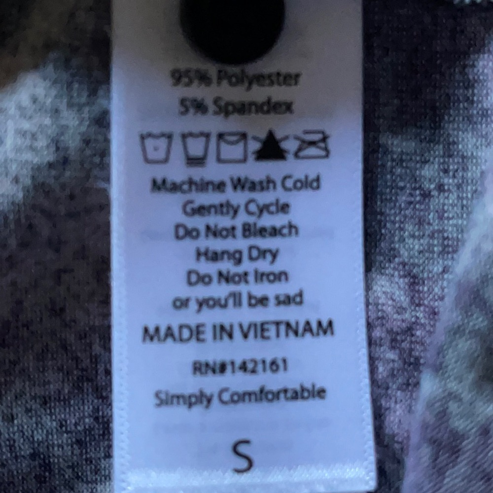 Button down blouse - Picture 2 of 4